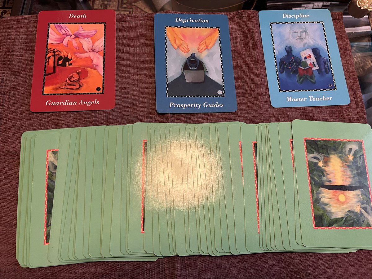 yamaco_1203's tweet image. ひさびさに伺ったアーユルヴェーダサロンで、初オラクルカードにトライ。結果は、Death、Deprivation、Disciplineのキツめな3D。今年は「生まれ変わる。好きにこだわりケチらない。そして鍛錬」

試練の年になりそうデス🫡
#オラクルカード
#リーディング
#AskyourGuides 
#仕事のことを聞いてみたよ