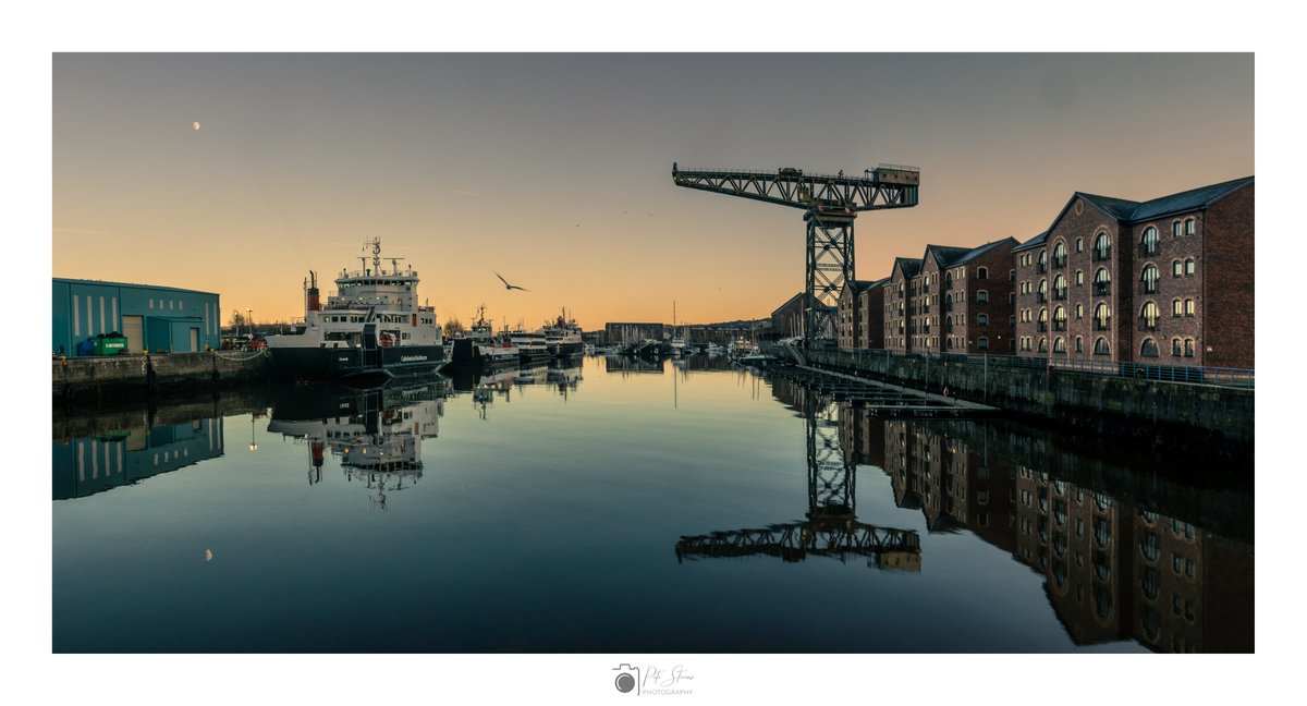 Sunset at @jwdmarina last Monday #Sharemondays2023 #fsprintmonday