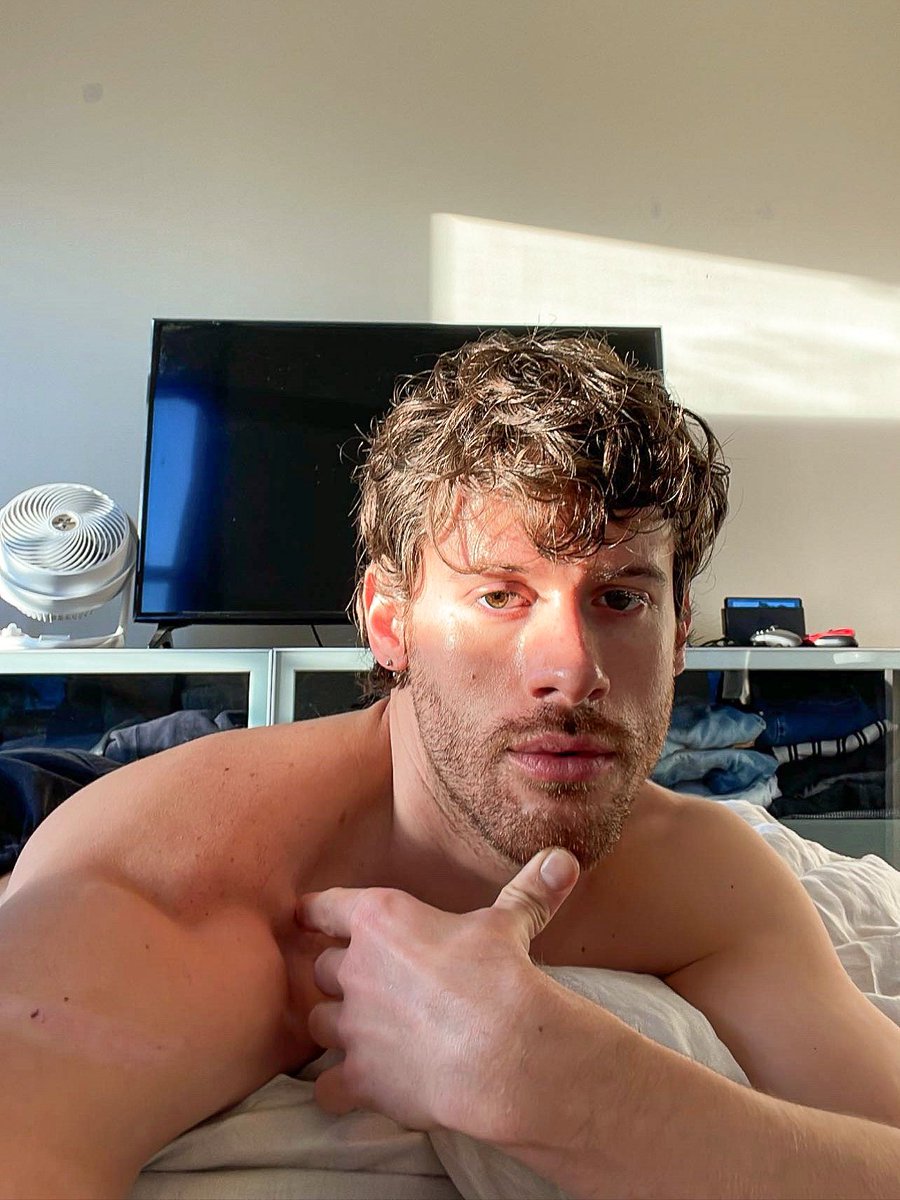 errantfag's tweet photo. warm fuzzy cheeks https://t.co/KQRDcFG3Qt