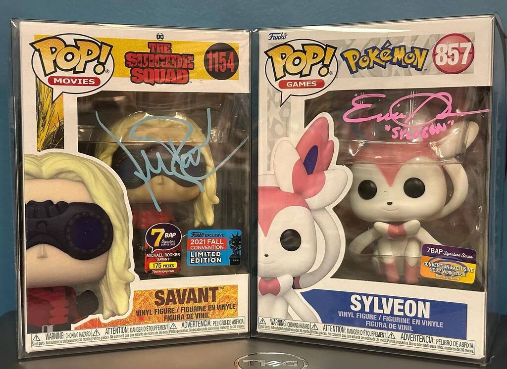 Got my @7bucksapop #SignatureSeries #MysteryBox in today. 

Very excited for both of these. Now to put the #Sylveon up before my son grabs it. 

#funkoautograph #funkofanatic #funko #funkopop #suicidesquad #pokemon