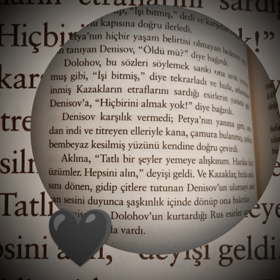 ozgryrm's tweet photo. Tatlı şeyler yemeyi sevdiği için cebinde kuru üzüm taşıyan bir genç savaşta öldü.
S.650

#SavaşveBarış2 
#Tolstoy
#kitap 

Kalp dayanmıyor...

#Petya

🌸📚 https://t.co/6CuCZDxWdA