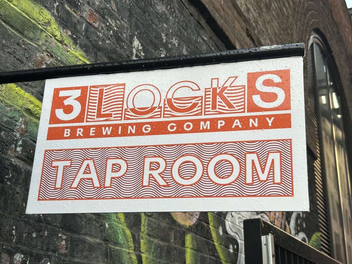 PubsSaving's tweet photo. New 3 Locks brewery tap room open in Hawley Wharf #camdentown Nice view of the canal. #newbars https://t.co/oscBd8ka4R