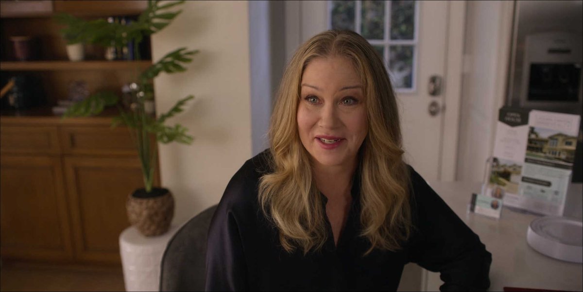 Christina Applegate Online tweet media