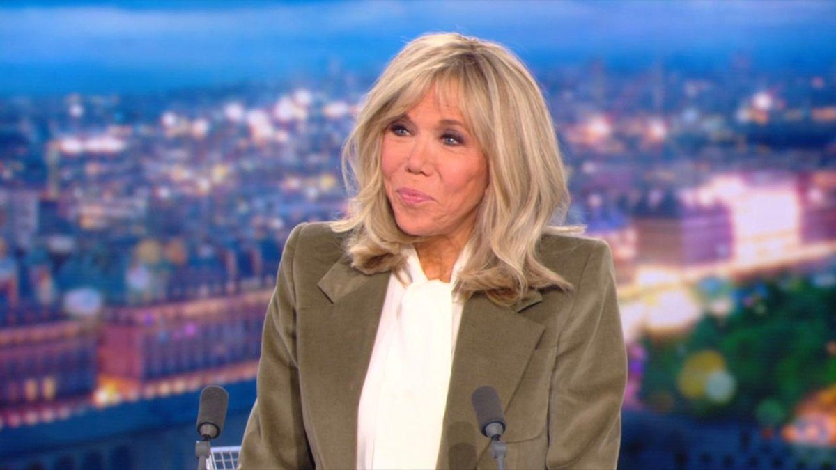 LCI's tweet image. "Tout est fait pour que vous ayez une retraite" : le message de Brigitte #Macron aux jeunes au 20H de #TF1 tf1info.fr/politique/tout…