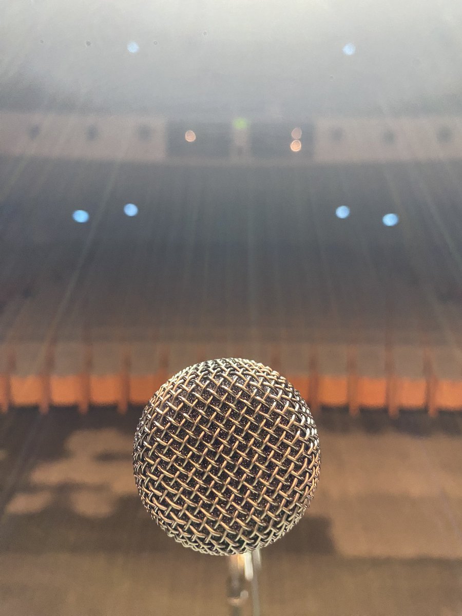 cenmilli's tweet photo. 日本に帰国しました🇯🇵
シンガポール🇸🇬ありがとうございました。
初の海外でのワンマンライブ、刺激的だったな。
次は日本での弾き語りワンマンAtelier Cや、東阪ツアー。気合い入れていきます。

思い出フォトをいくつか。
僕の表情が疲れ過ぎててボツになったサポートメンバーとの写真を添えて。 https://t.co/pmw3NglXLv