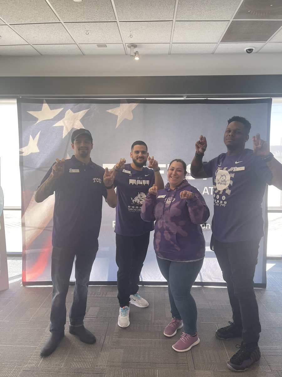 AT&T in Lake Worth is ready for tonight’s showdown as Fort Worth’s very own TCU Horn Frogs 🐸 💜go for the National Title ! 🏈Best of luck Frogs! #att #GoFrogs #NTX #NationalChampionship #PurpleReign