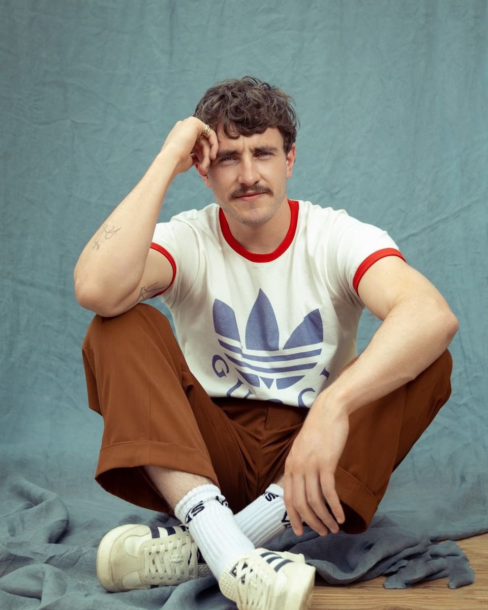 FilmUpdates's tweet photo. Paul Mescal to star in Richard Linklater’s ambitious multi-decade feature adaptation of Stephen Sondheim’s acclaimed musical ‘Merrily We Roll Along’ 

He is set to replace Blake Jenner in the lead role. 

(https://t.co/7xffzQT8gW) https://t.co/fScW4emkSz