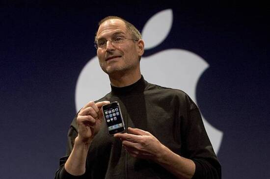 pacadvisory's tweet photo. The Weekly Economic Update

January 9, 2007 - Apple Inc. CEO Steve Jobs unveils the iPhone-a touchscreen mobile phone with an iPod, camera and Web-browsing capabilities, among other features-at the Macworld convention in San Francisco.

https://t.co/lcok67uaMp https://t.co/pKNsdii18f