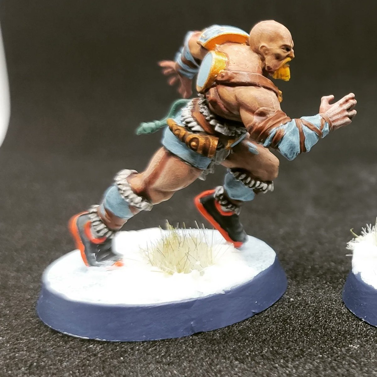 s_waites's tweet photo. Oh lord he runnin 
@warhammer #WarhammerCommunity #bloodbowl #miniaturepainting #warhammer https://t.co/434o2ghpgR