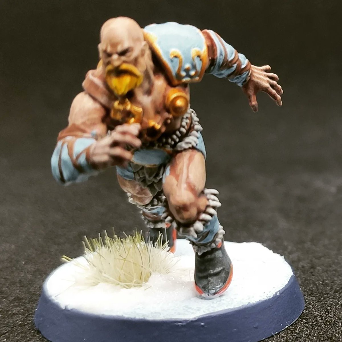 s_waites's tweet photo. Oh lord he runnin 
@warhammer #WarhammerCommunity #bloodbowl #miniaturepainting #warhammer https://t.co/434o2ghpgR