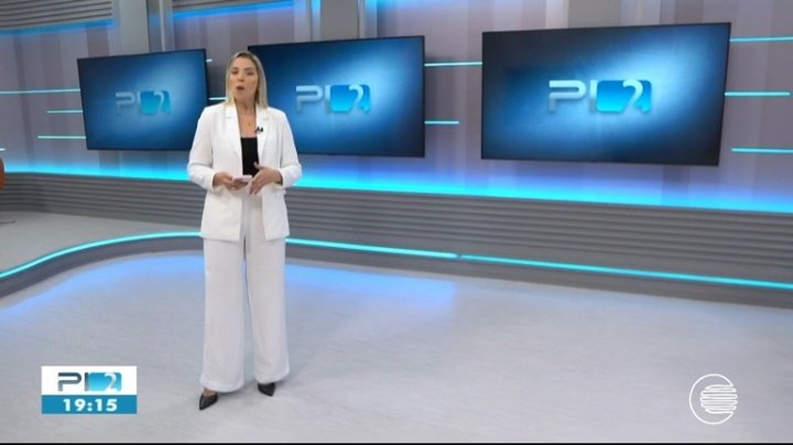 GrindelwaldJrr's tweet image. A gata no cenário novo 😍
Tá tudo perfeito
#PITV2
#PITV
@TVClube_