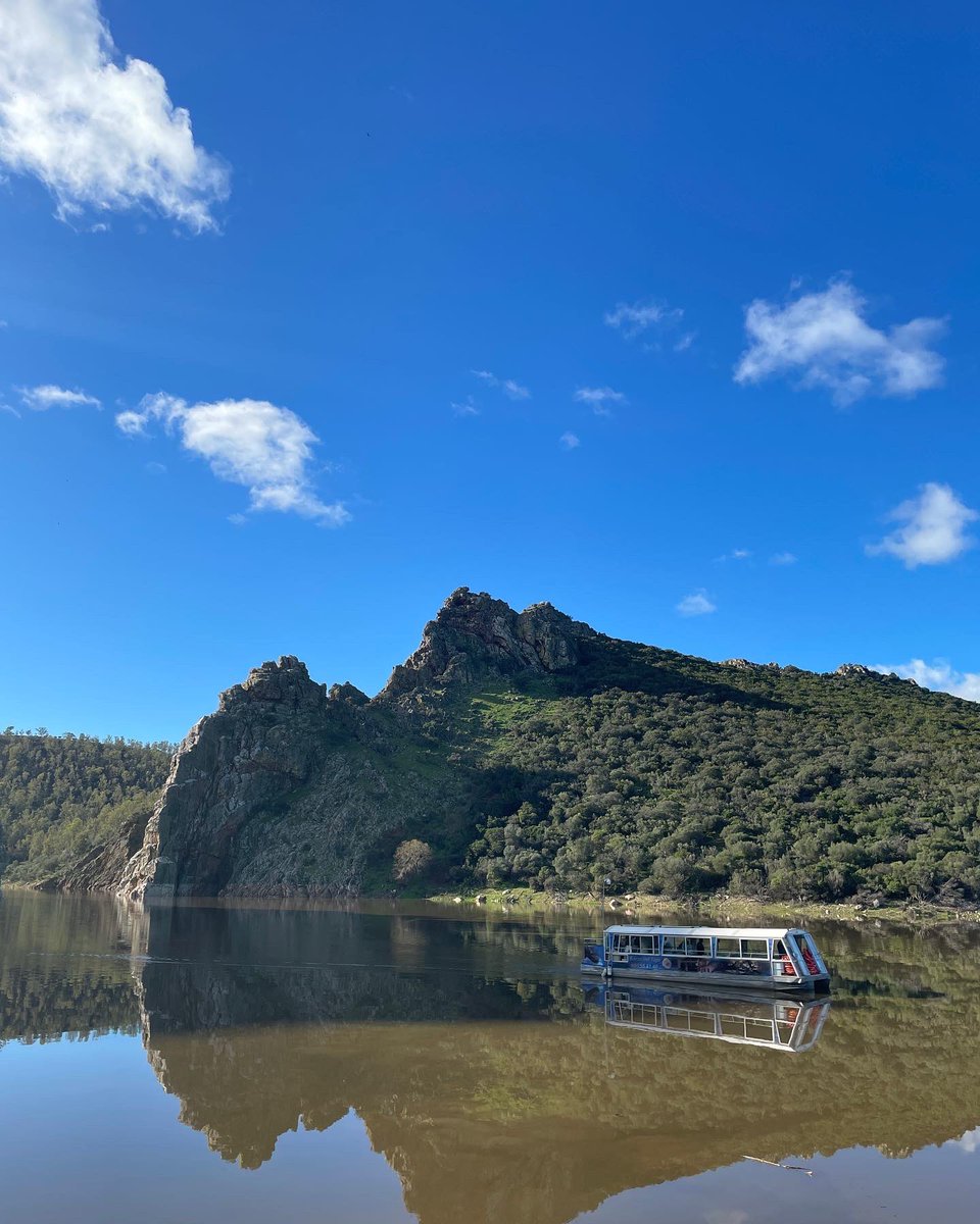 KetMoreno's tweet photo. 📸 | 𝘿𝙞𝙨𝙛𝙧𝙪𝙩𝙖𝙣𝙙𝙤 𝙙𝙚 𝙀𝙭𝙩𝙧𝙚𝙢𝙖𝙙𝙪𝙧𝙖

🗓 09/01/2023
✍🏽 @KetMoreno 
📍Canchos de Ramiro (Cáceres)

📲 #morenohernandezket #mh #dron #drones #NaturePhotography #Photography #nature #fotografia #naturaleza https://t.co/YQrxhUYINf