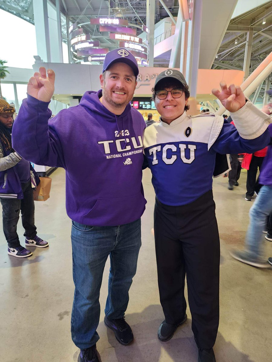 found a former student from @ChisholmTrailHS at the game! Great to see you, Oscar! @EMSISD @Wayside_MS #GoFrogs #EMSProud