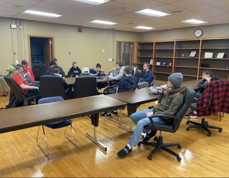 cybertigers4663's tweet photo. Planning our robot for the first comp of the season! 

#omgrobots #chargedup #team4663 #frc #frcteam #robotics #kickoff https://t.co/vlCBj8fMBs
