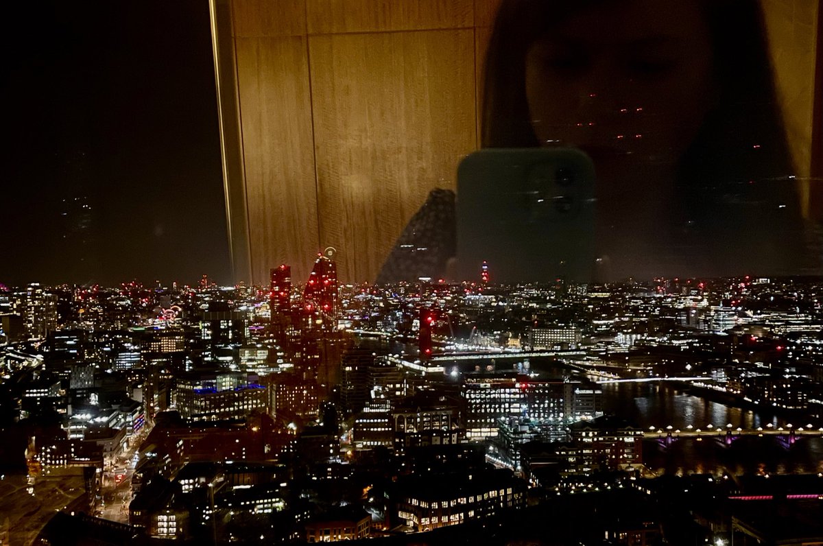 GemKnight88's tweet photo. Thanks for having us, #Globetrender @TheShardLondon #lunardiscourse https://t.co/32hqLma255