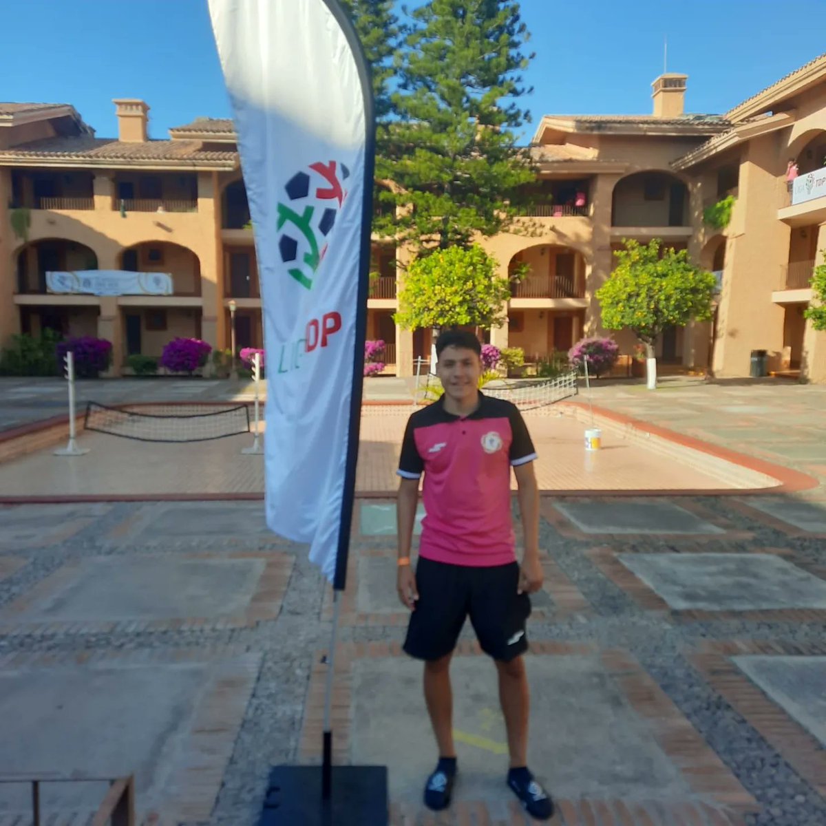 FcChilangos's tweet photo. Felicitamos a Mario Aguilar por su valiosa participación en el Torneo del Sol que organiza la @LigaTDP Estamos orgullosos de que representaras a Chilangos
#ALoChilango #TodosSomosChilangos https://t.co/nEE0Nzr9f4