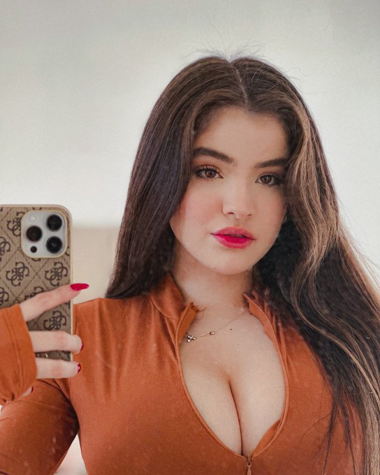 Hola Mor 😻 https://t.co/PDxHsLC5Gp