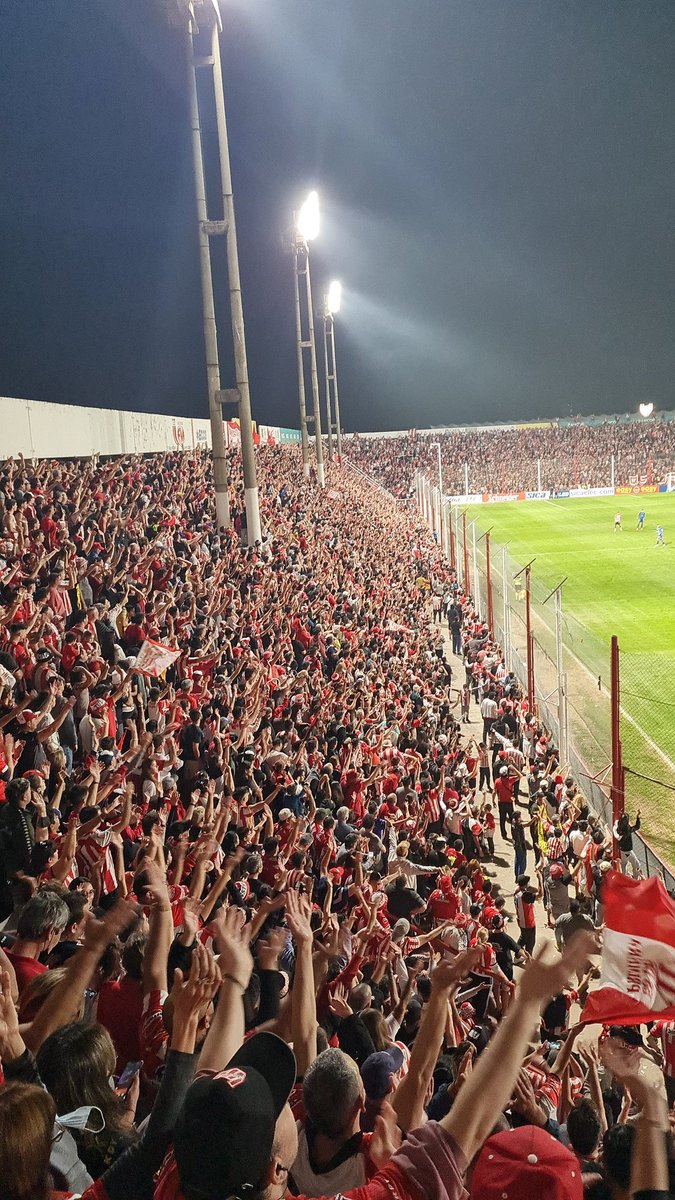 Agus_Triveri's tweet photo. Acostumbrense que siempre van hablar del ÚNICO CLUB DE LA CIUDAD.
Somos el club que:
-Nunca quebró.
-Nunca jugo Federal ni amateurismo.
-Tiene jugadores campeones del mundo.
-Salio 2 veces campeón.
En fin el único club, INSTITUTO ATLÉTICO CENTRAL CÓRDOBA ❤️🤍 https://t.co/rB0aoRyfuT