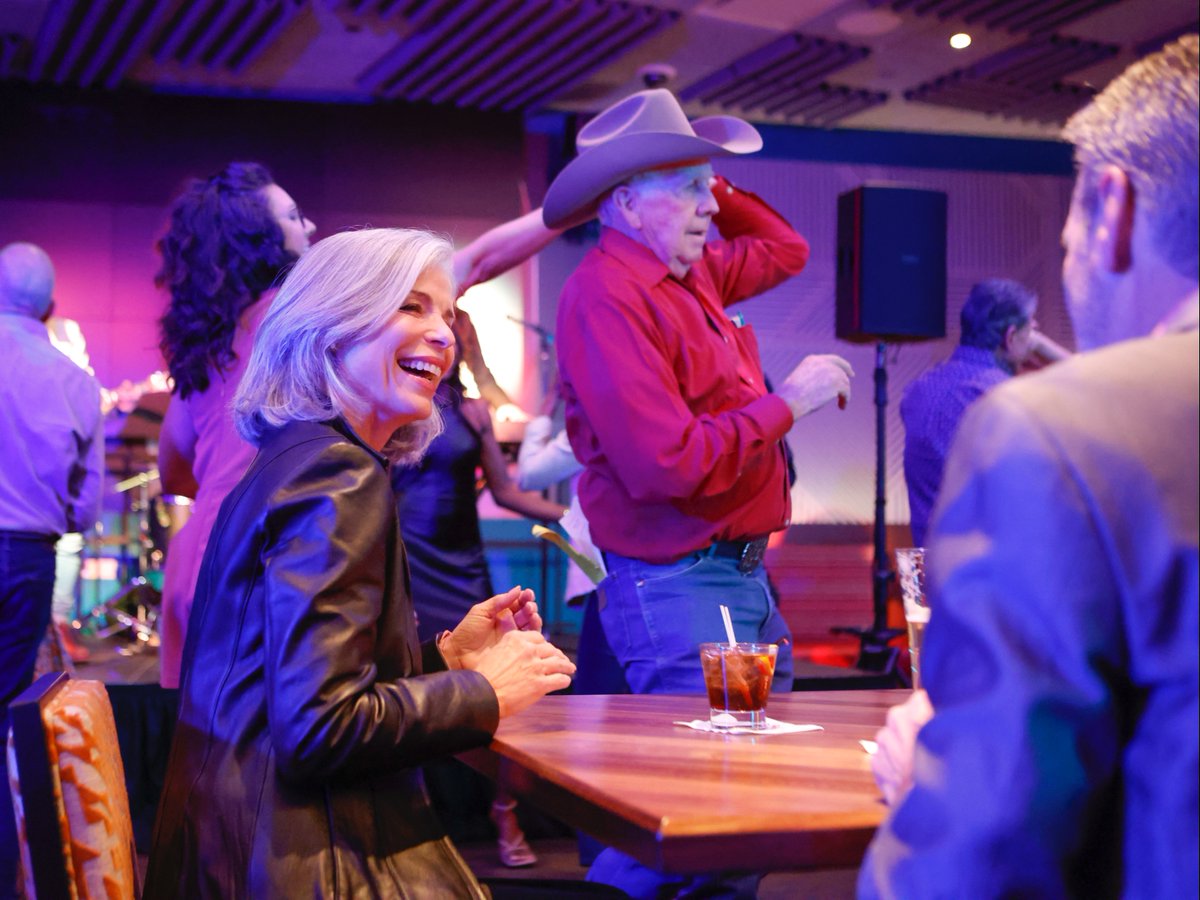 OaklawnRacing's tweet image. EVERY Tuesday from 12-8PM, Oaklawn hosts 50+ Frenzy, where qualifying guests are eligible for a #DiscountMenu in Big Al's AND a #ScratchOff at Player Services!