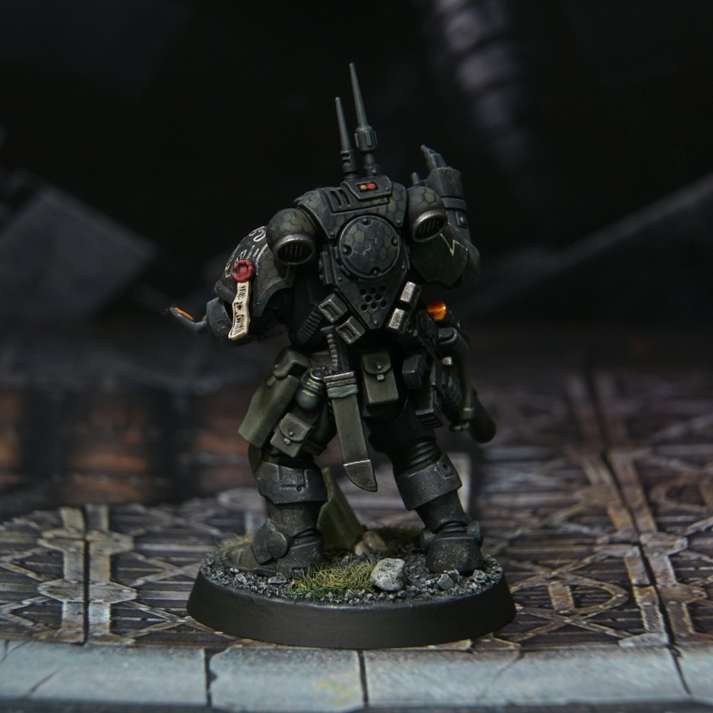MatveyevDimitry's tweet photo. Raven Guard Infiltrator Sergeant. Unknown squad of the unknown company.
@WarComTeam
 #warhammerpainting #warhammer #warhammer40k #warhammer40000 #warhammerworld #ravenguard40k #ravenguard #spacemarines #adeptusastartes #primaris #primarismarines #infiltrators #wh40k #miniatures https://t.co/0fFLlgRzbV