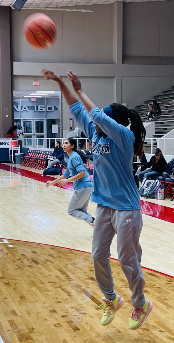 Make sure to vote for Ja’shelle for Week 9 Miss Texas Basketball player of the week!!!! You can vote as many times as you want! Let’s go Jag Nation share the link! You have to scroll down to vote! ”                                                         texasbasketball.com/miss-texas-bas…