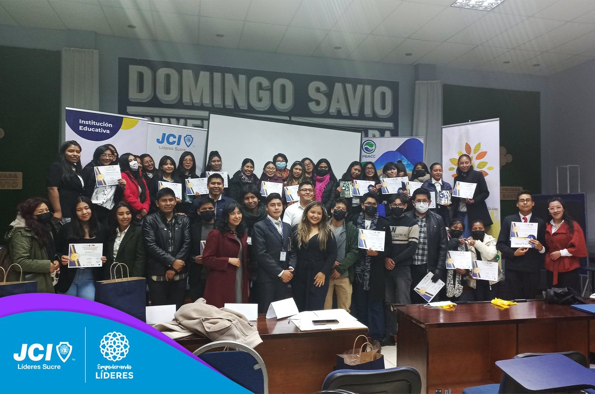 JCILideresSucre's tweet photo. 💪🌸 El miércoles 4 de enero nuestro secretario local @srjohn34 estuvo presente en la Final del Programa de Oratoria y Debate "Alza tu Voz" Potosí como organización organizadora y jurado
#JCI #JCIBolivia #JCILíderesSucre
#EmpoderandoLíderes #Empoderamiento #Liderazgo #oratoria https://t.co/x8QubpKt8t