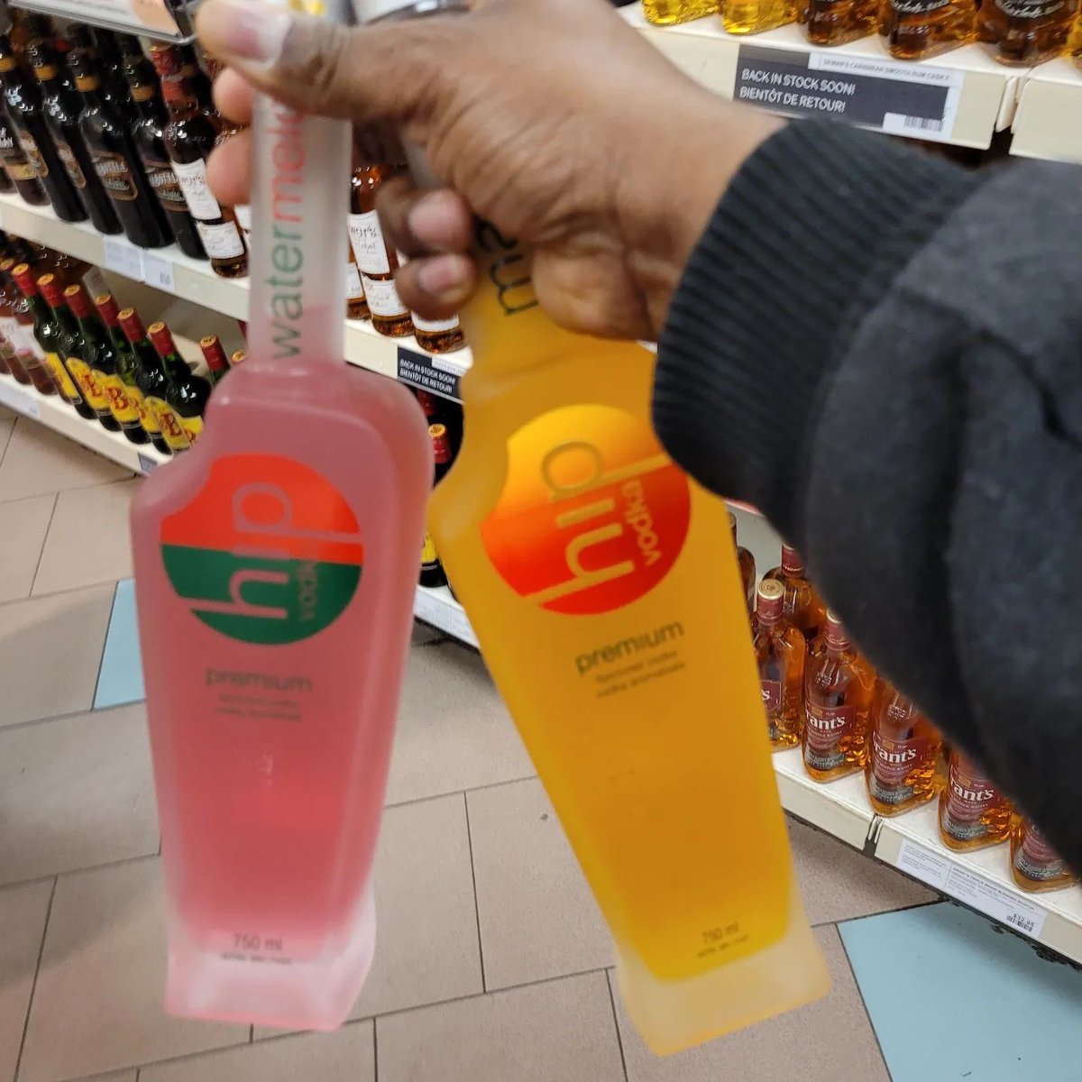 HipVodka's tweet image. 😍🍉🍬🍹 Make sure you taste the bold smooth flavours of Hip Vodka. Now in the LCBO 🍸 &amp;amp; UK 🇬🇧!
•
#bubblegum #hipvodka #watermelon #alcohol #shots #flavour #pink #party #nightout #ladiesnight #nightlife #vodka #uk #mixology #londonnightlife #torontonightlife #lcbo #the6ix #mango