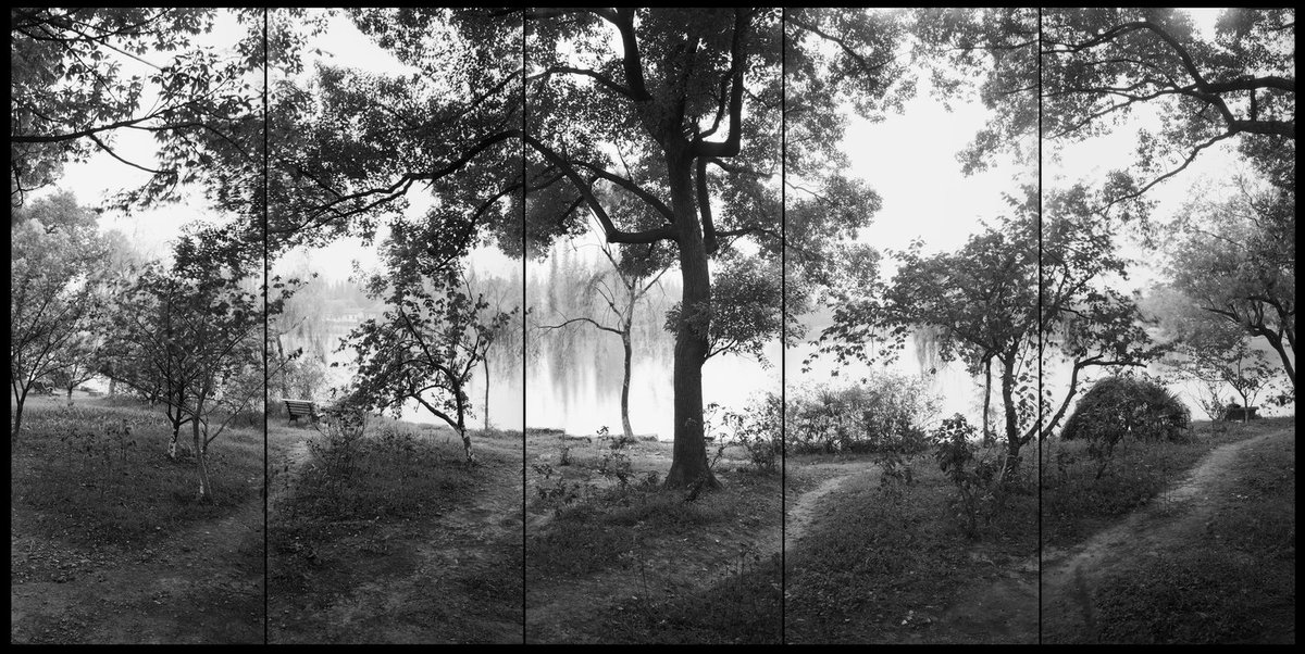 Our 2023 Lecture Series is here! Please join us online for our kick-off lecture on Jan 20th with two remarkable landscape photographers: #LoisConner in conversation with #LindaConnor! Tickets here: eventbrite.com/e/photoallianc…
📷: Lois Conner, Xi Hu, Hangzhou, Zhejiang, China, 1994.