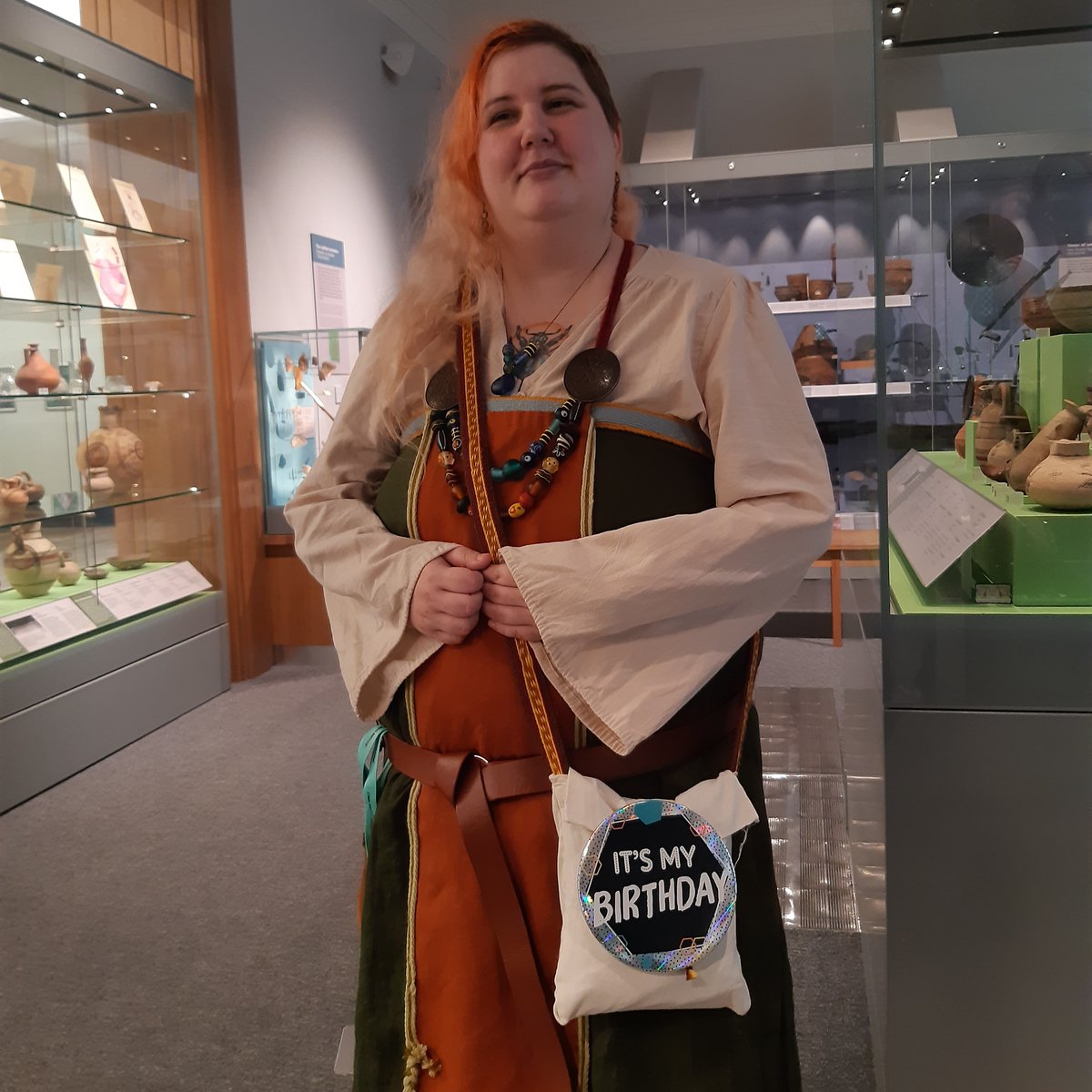 A shot of my updated kit that my boss took on my birthday. I'll hopefully have more soon, if it ever stops raining on my partner's days off.

#livinghistory #vikingsofinstagram #vikingreenactment #vikingcostume #vikingclothing #history #viking #vikingwoman