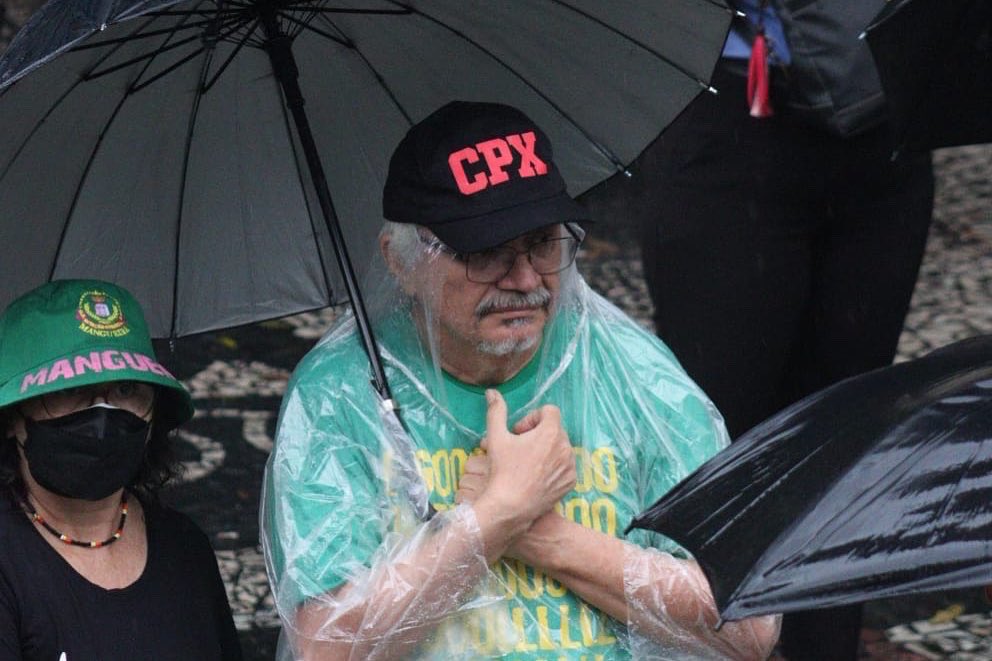 Apesar da chuva, o povo do Rio de Janeiro deu o recado: sem anistia pros golpistas e seus financiadores! Por democracia, não sairemos das ruas!

Fotos: Fael Miranda | <a href="/fael_miranda/">Fael Miranda #TEMGENTECOMFOME</a>