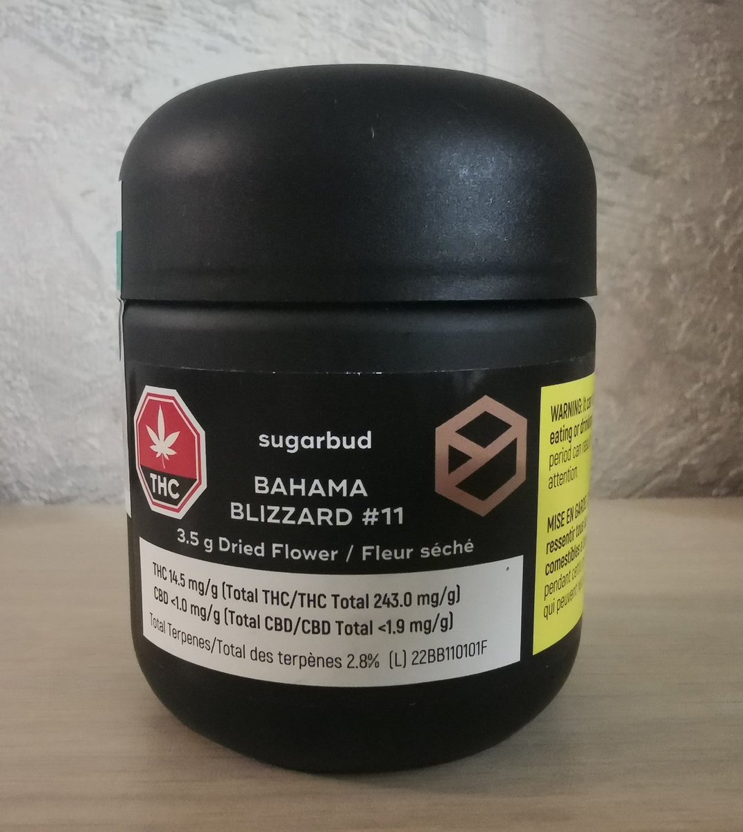 What a f*cking Monday...🙃 

At least I came home to a lovely gift from a friend within our community.
Big shout out &amp; thanks to <a href="/TerpHunter1/">Terp_Hunter</a>

Now I get to try out the very well reviewed Bahama Blizzard 11 from <a href="/SugarBudCGC/">Sugarbud Craft Growers Corp.</a>