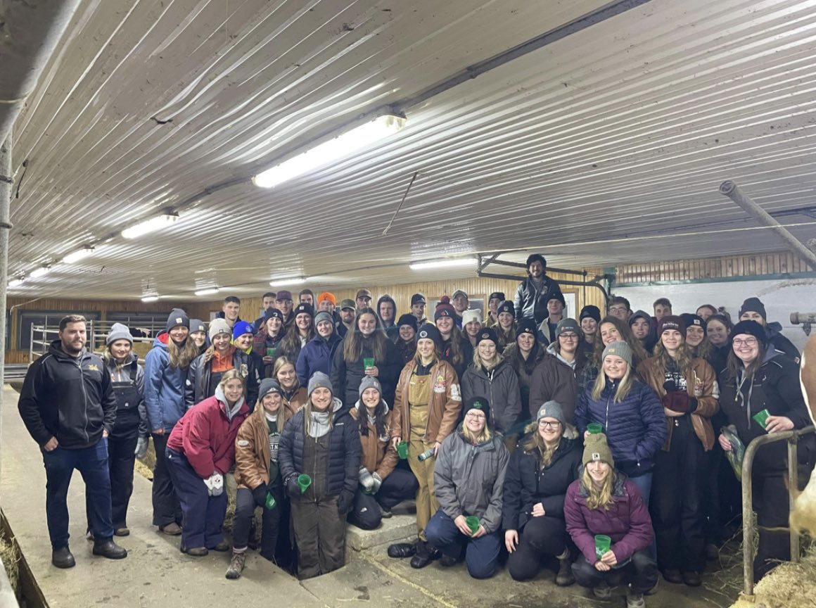 sharonvanv's tweet photo. Today was the first day of the UofG Dairy Trip 2023 out east! We began at @NewbrabantFarms in Lancaster Ontario.Then we headed to Blondin Sires Farms in Saint-Placide, Quebec.
Very excited for the next few days &amp; thankful for everyone who helped make this trip happen! @UofGDairy https://t.co/HNOJotFlyI