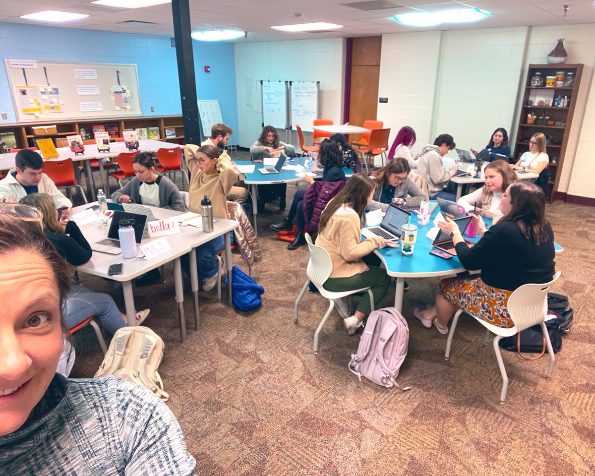 Cathy_Hargrove's tweet image. @ButlerCOE #BlockA students building a strong community on the 1st day @ButlerLabSchool