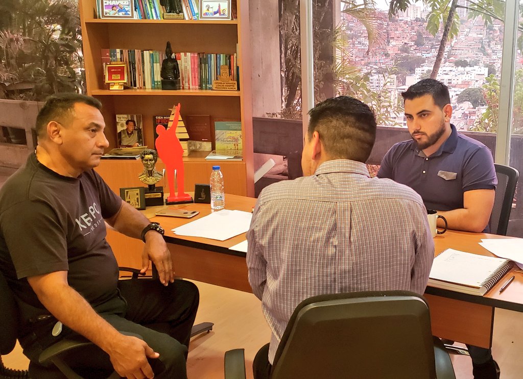 JorgePerezVEN's tweet photo. Iniciamos un año de trabajo planificando junto al equipo de la @FVKENPO el plan de actividades para este año 2023.

Vamos a profundizar en la masificación comunitaria de nuestro Arte Marcial para la inclusión de niños, niñas y adolescentes en la práctica del Kenpo en Venezuela. https://t.co/LOTlrQT2Br