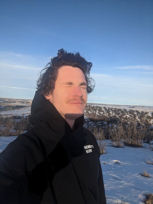 down the mountain https://t.co/b9hi1bcuKt