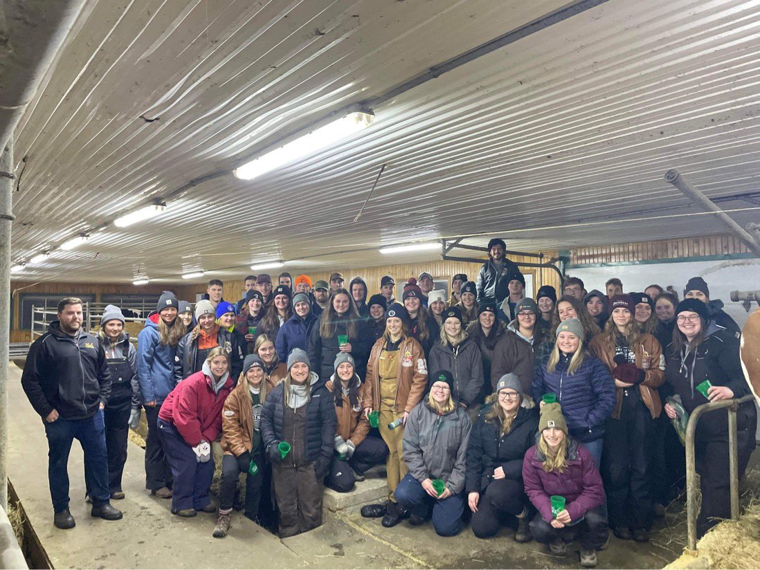 MegGoodfellow77's tweet photo. Starting the first day of the winter semester the right way, travelling out east with the UoG Dairy Science Club!        

Day 1: 
First stop was at Newbraeant Farms in Lancaster ON and second stop was at Blondin Sires in Saint-Placide QC! Headed to NB tomorrow! #aggiesgoeast https://t.co/fzHotD9EKp