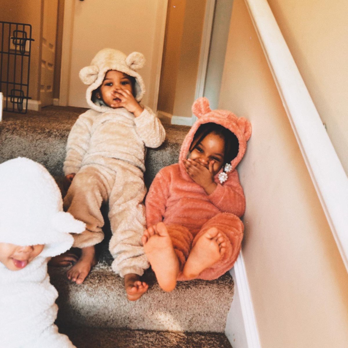 KeyisQueen's tweet photo. Lol I’m my babies personal photographer 😍 #Keyplus3 #Novakids https://t.co/Bdg9vEDyNB