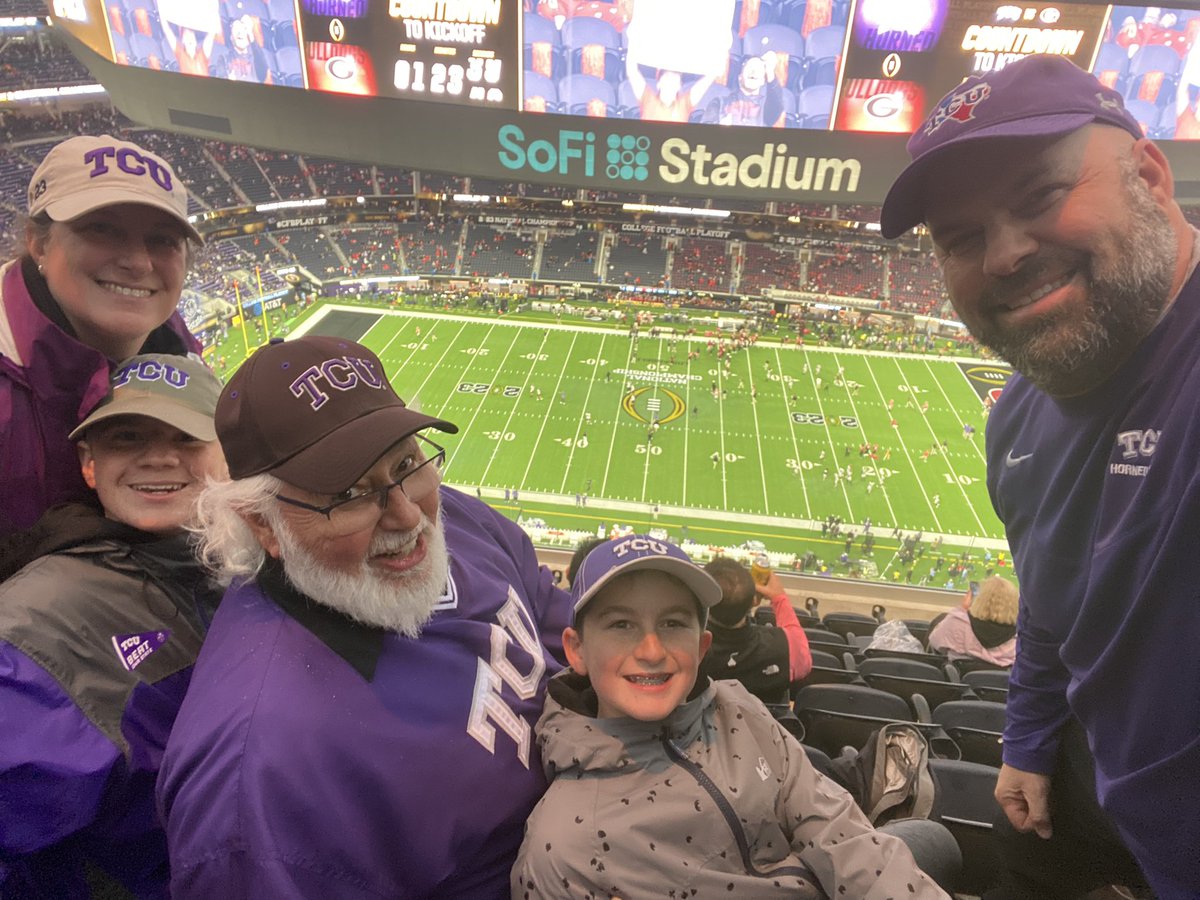 jmathewsMEd's tweet photo. Go Frogs!!! Power to HypnoToad!!! #CFBPlayoff https://t.co/pMalsiaz4Z