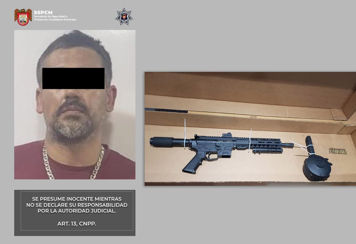 🚔 | Tras una persecución a pie tierra, agentes de la Policía Municipal de Tijuana detuvieron a Miguel Ángel “N”,  en posesión de un fusil de asalto que se encontraba abastecido con 10 cartuchos útiles calibre 9 mm.