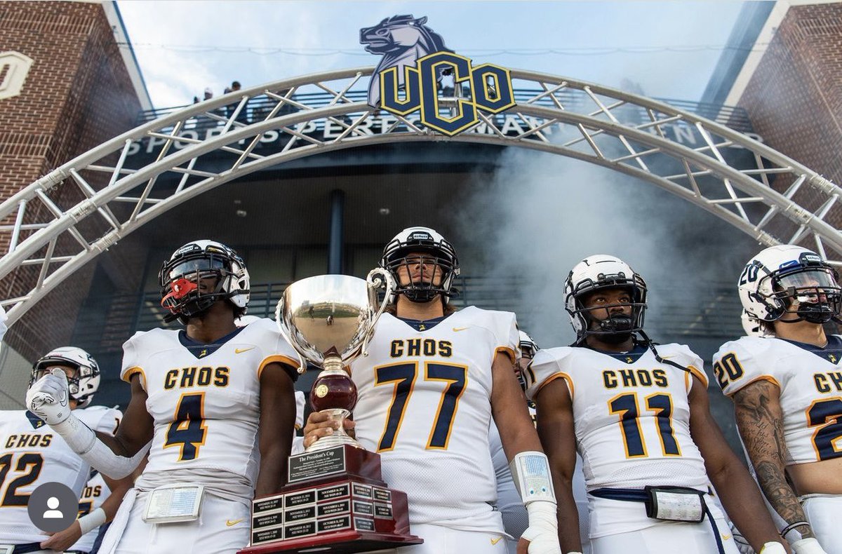 _CoachNeal_'s tweet photo. Very grateful and excited to begin my coaching career at @ucobronchofb as a defensive graduate assistant! Thank you @AdamDorrel for the opportunity. Let’s get it!! #RollChos https://t.co/hPl9F2ggpm
