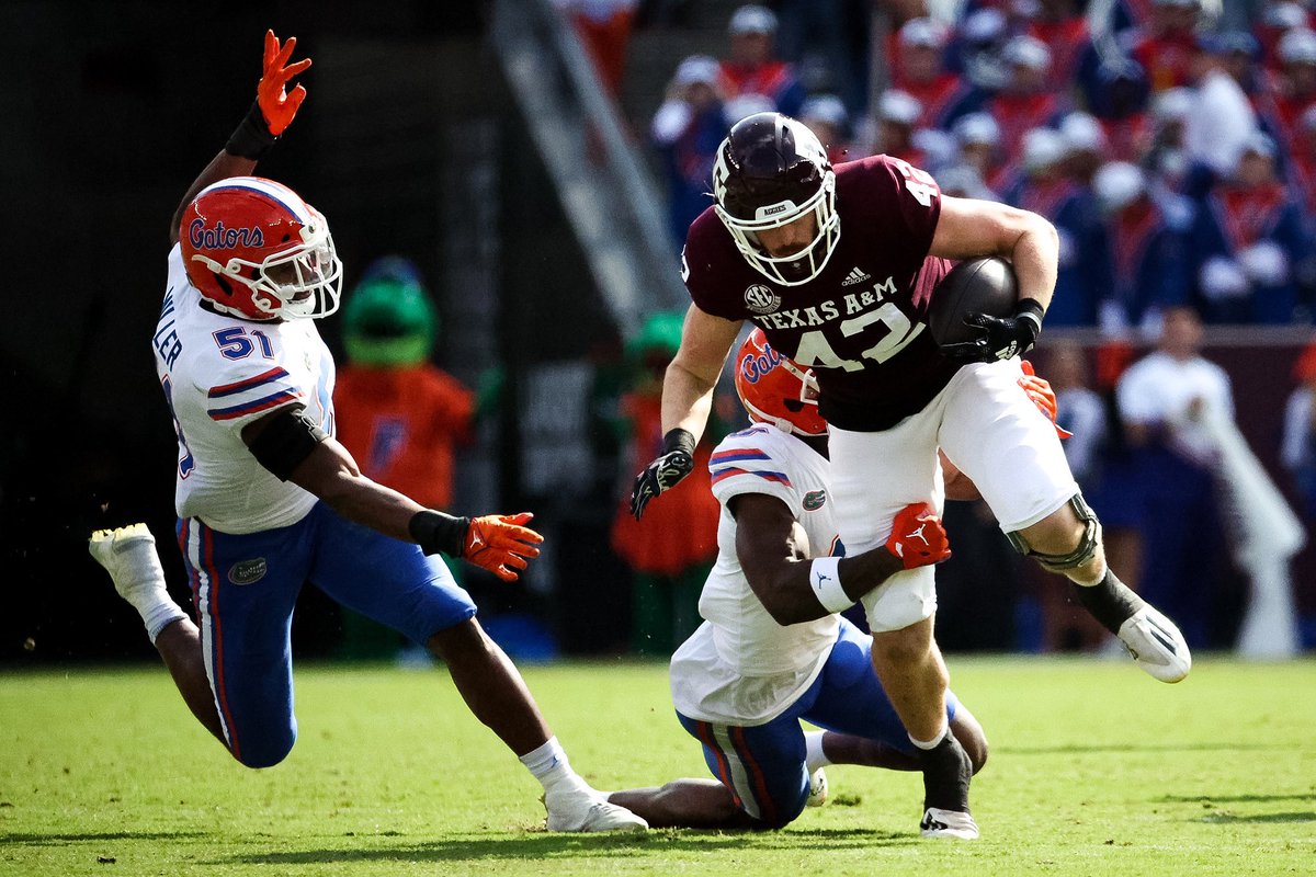 Max Wright tweet media