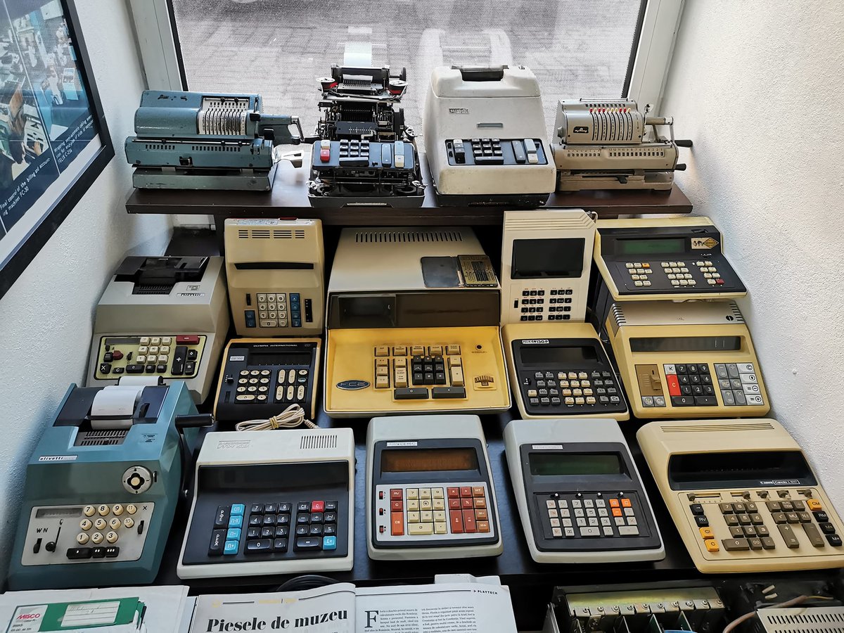 retro4future's tweet photo. Vintage desk calculators https://t.co/Vy930Hme9y