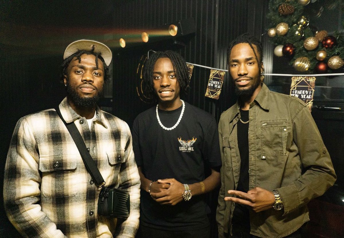 BeniDeMak's tweet photo. Keep treating them boys right HD https://t.co/23vYBKnqGl