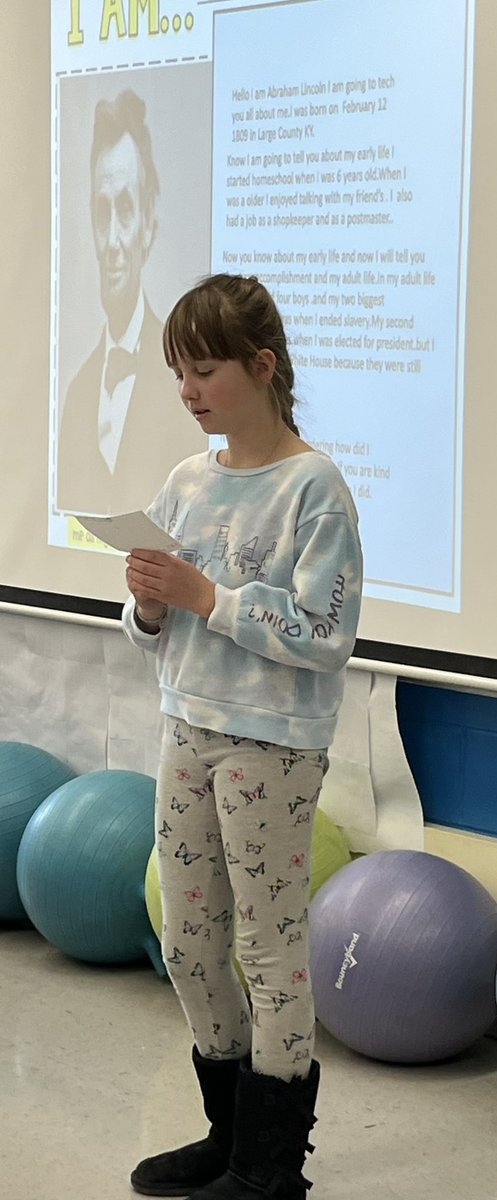 GajewskiEleni's tweet photo. @MissGallagher5’s students persevered through research and preparing to teach their class. They were courageous and articulate. The audience was engaged and shared what they learned. #kingsley58 #dg58pride https://t.co/eTMLk0qjkx