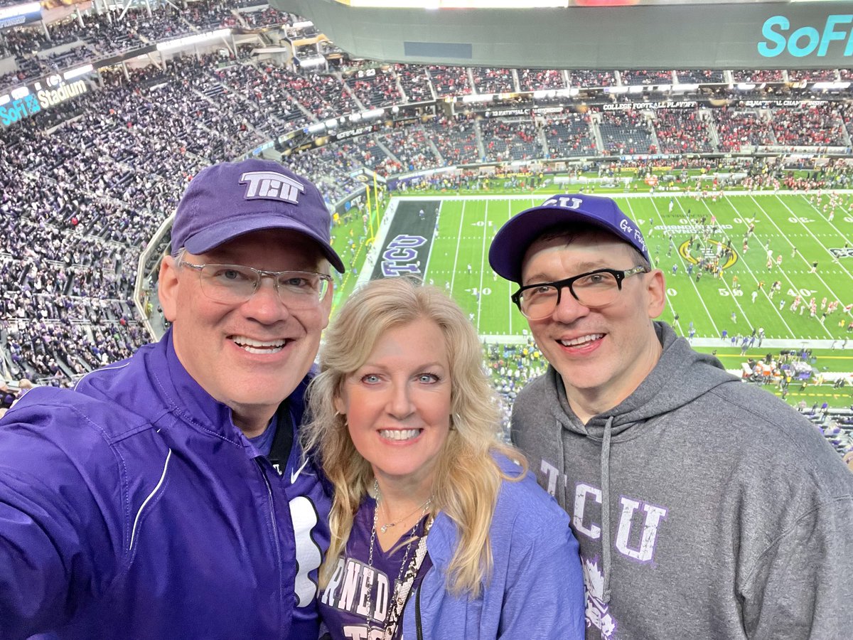 SKWacker's tweet photo. Let’s go Frogs! #cfbplayoff https://t.co/Ev8BsNdLqX