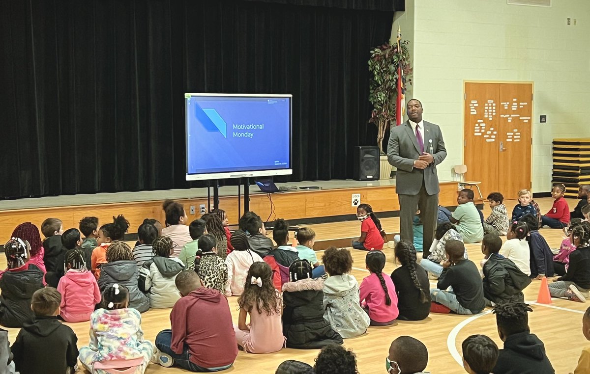 Northwest Elementary School (@nwetigers) on Twitter photo Thanks <a href="/4edQUEation/">Keith Neal</a> for spending time with us today! Mr. Keith Neal shared his story of the power of early goal-setting and challenged our kids to consider their own goals and resources. Our 5th graders were excited to meet Mr. Neal as he will be their <a href="/WellcomeMiddle/">Wellcome Middle</a> principal! Thanks <a href="/4edQUEation/">Keith Neal</a> for spending time with us today! Mr. Keith Neal shared his story of the power of early goal-setting and challenged our kids to consider their own goals and resources. Our 5th graders were excited to meet Mr. Neal as he will be their <a href="/WellcomeMiddle/">Wellcome Middle</a> principal!