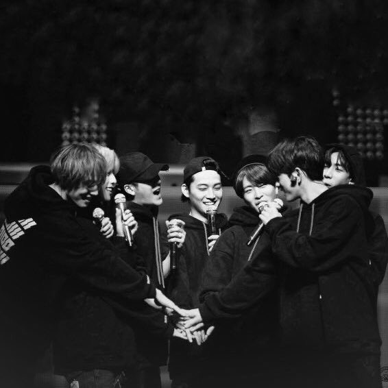 kyu_bby's tweet photo. ♾️💚#GOT7영재의친한친구 https://t.co/9WbRtYxON2