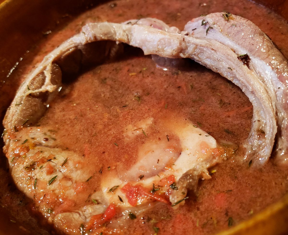 mrkapao's tweet photo. Baby, I got a #stew goin'!

#beef #beefshank #cooking #coldweatherfood #comfortfoods https://t.co/94ZemJWkbl