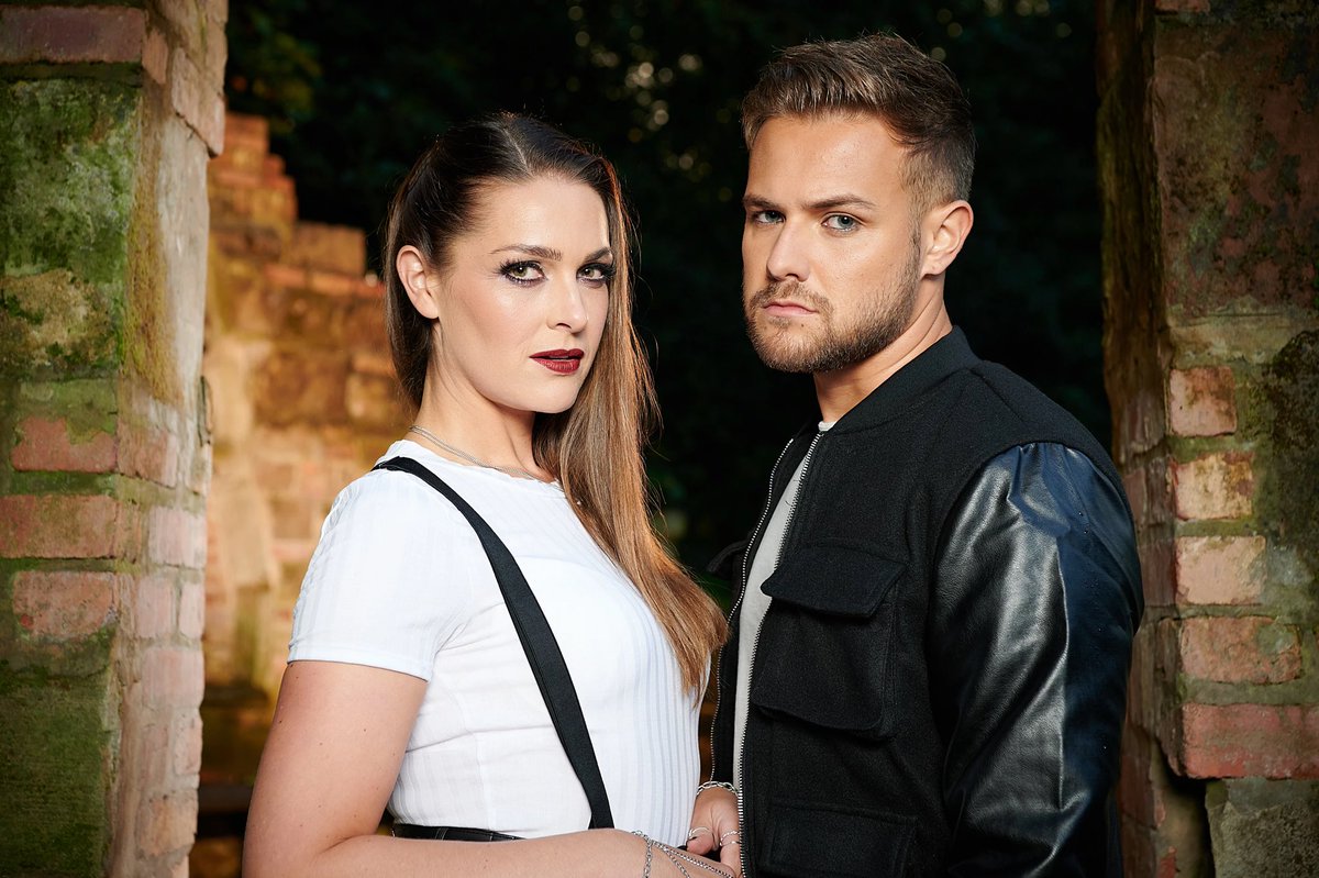 mr_sjpatterson's tweet photo. Absolutely obsessed with this shoot of Sienna and Ethan. Definition of iconic😍 #Hollyoaks https://t.co/792vjdHVfj