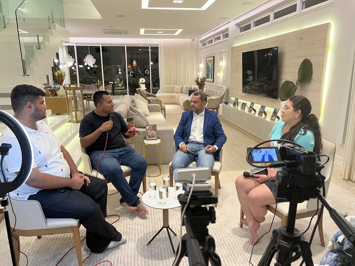 Estamos ao vivo com o novo presidente da Federação Amazonense de Futebol <a href="/rozenhaam/">Rozenha</a> 

Vem pra live!!! 👇🏼

youtu.be/GEMB2Q_Dor4